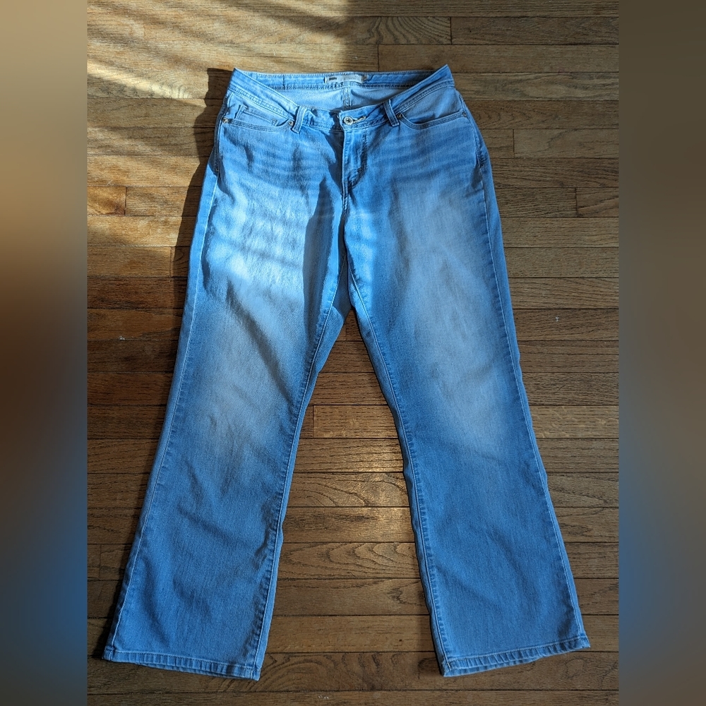 Levi's 529 Curvy Boot Cut Jeans Lightwash